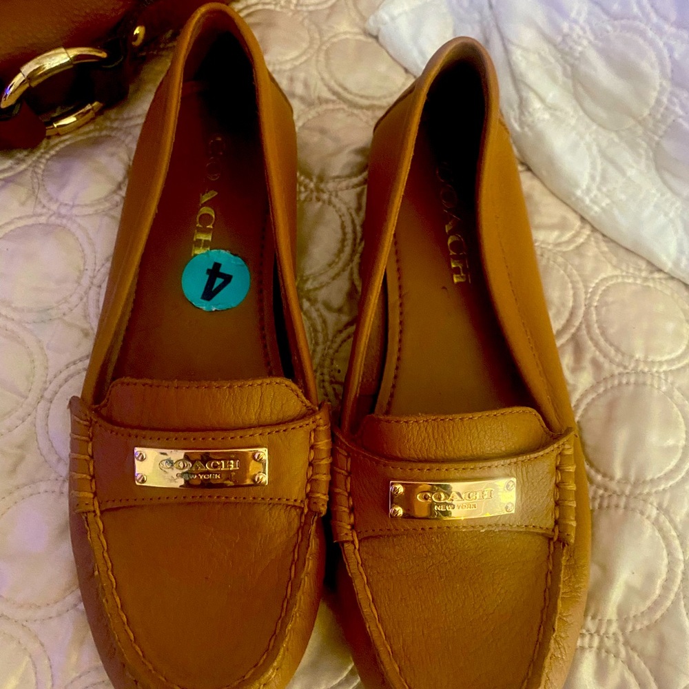 Camel Coach Leather loafers 🥰